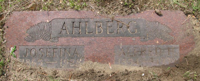 Gravestone of Alfred Hjalmar (Andersson) Ahlberg and Josefina (Jonsdotter) Ahlberg