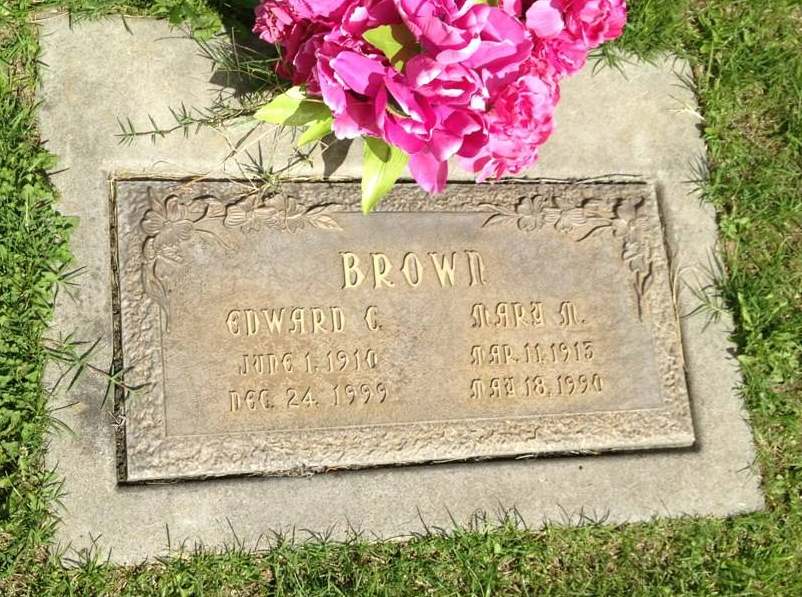 Gravestone of Edward C Brown and Mary M Brown
