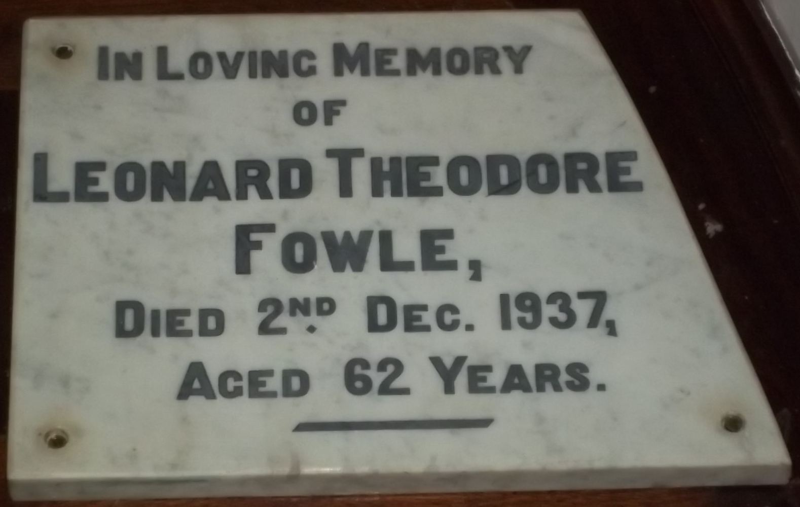 Memorial to Leonard Theodore Fowle