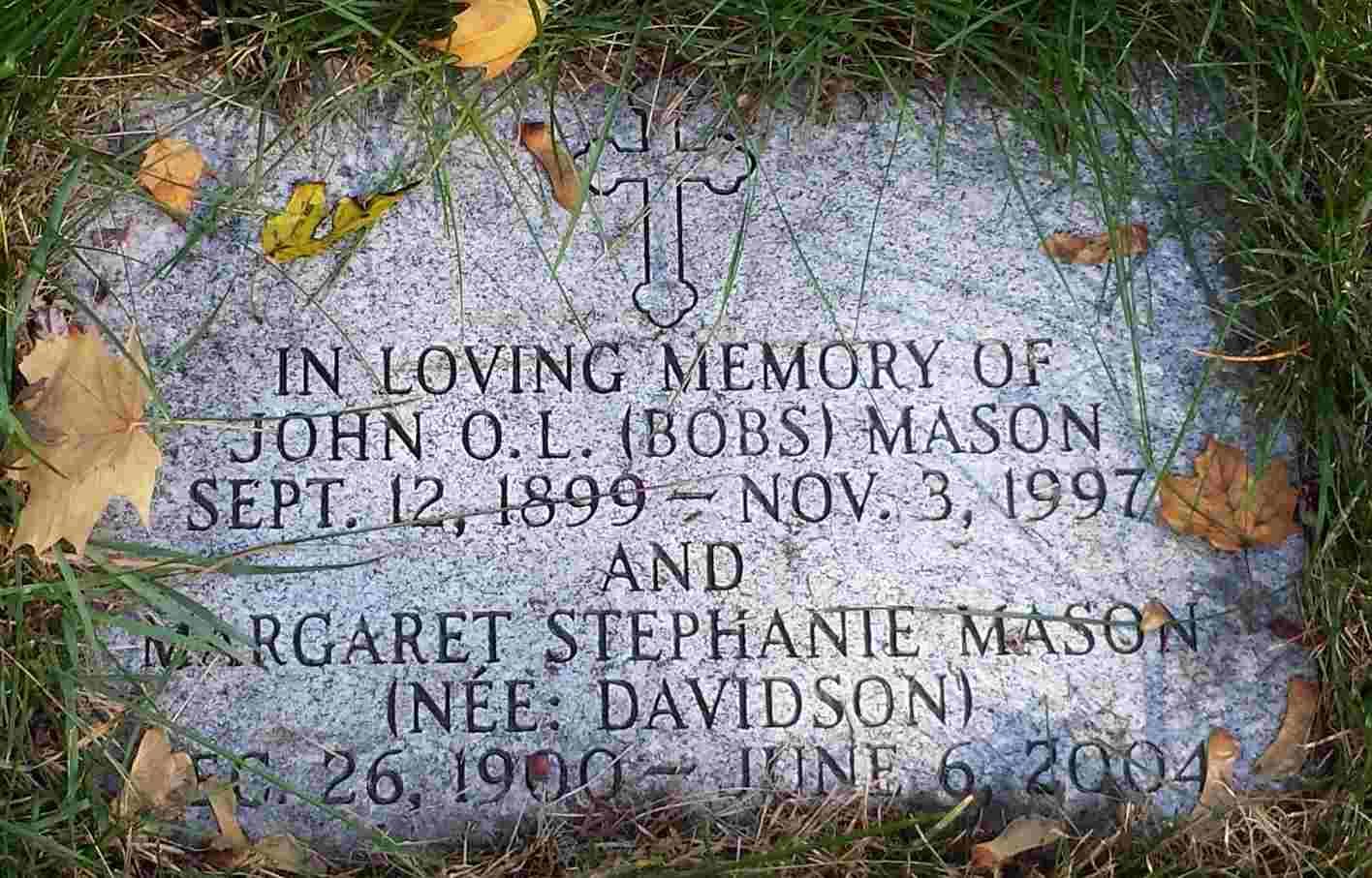 Gravestone of John Oscar Lawrence Mason and Margaret Stephanie (Davidson) Mason