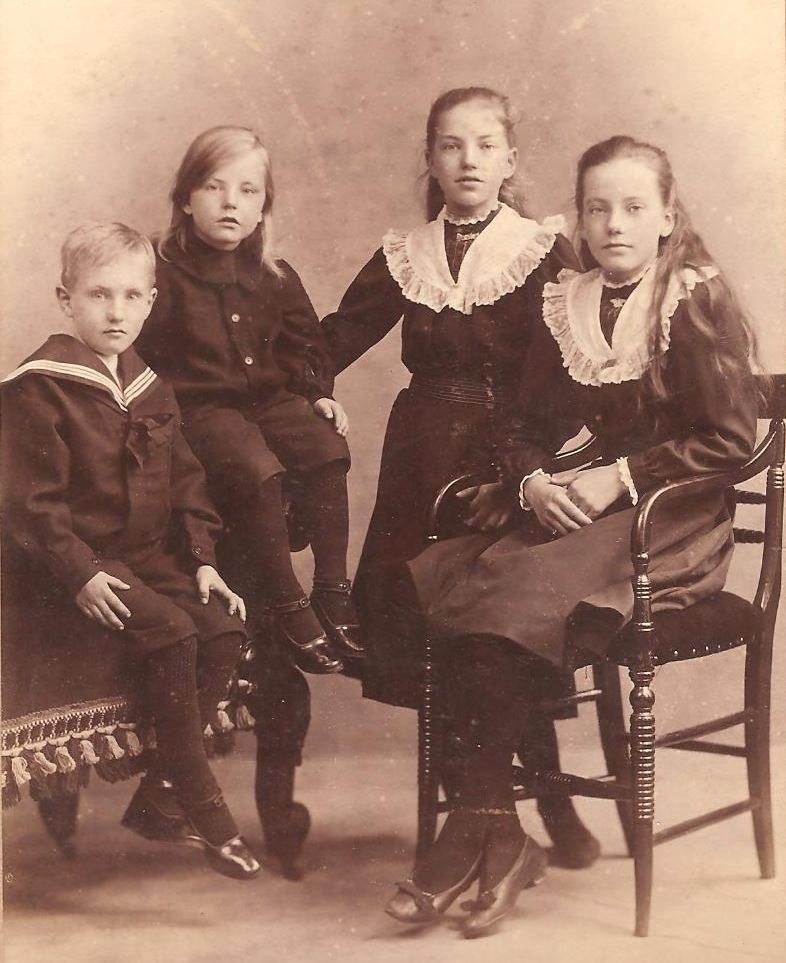Katherine Ethel Thomson and siblings