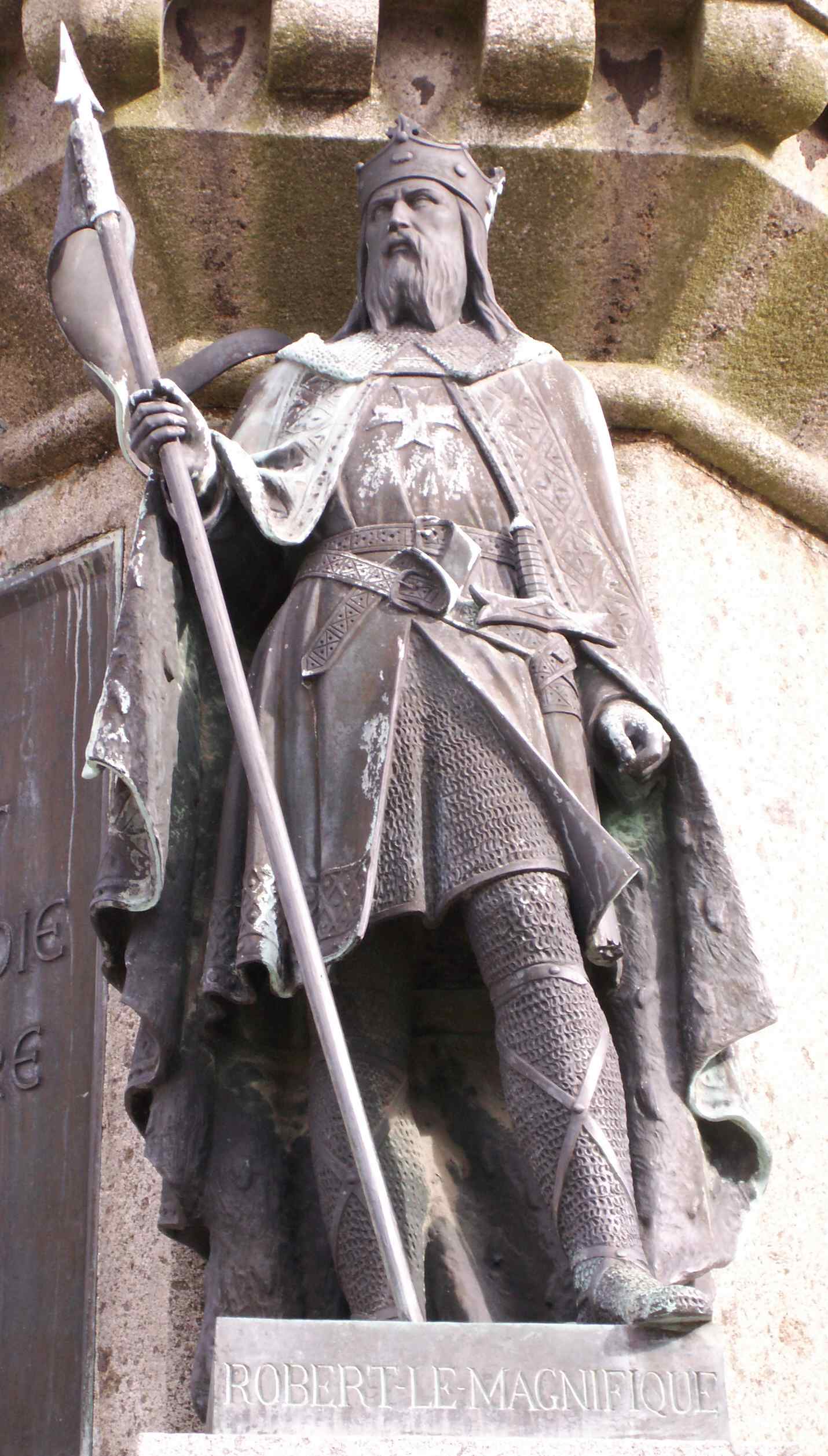 Statue at Robert I "le Magnifique"