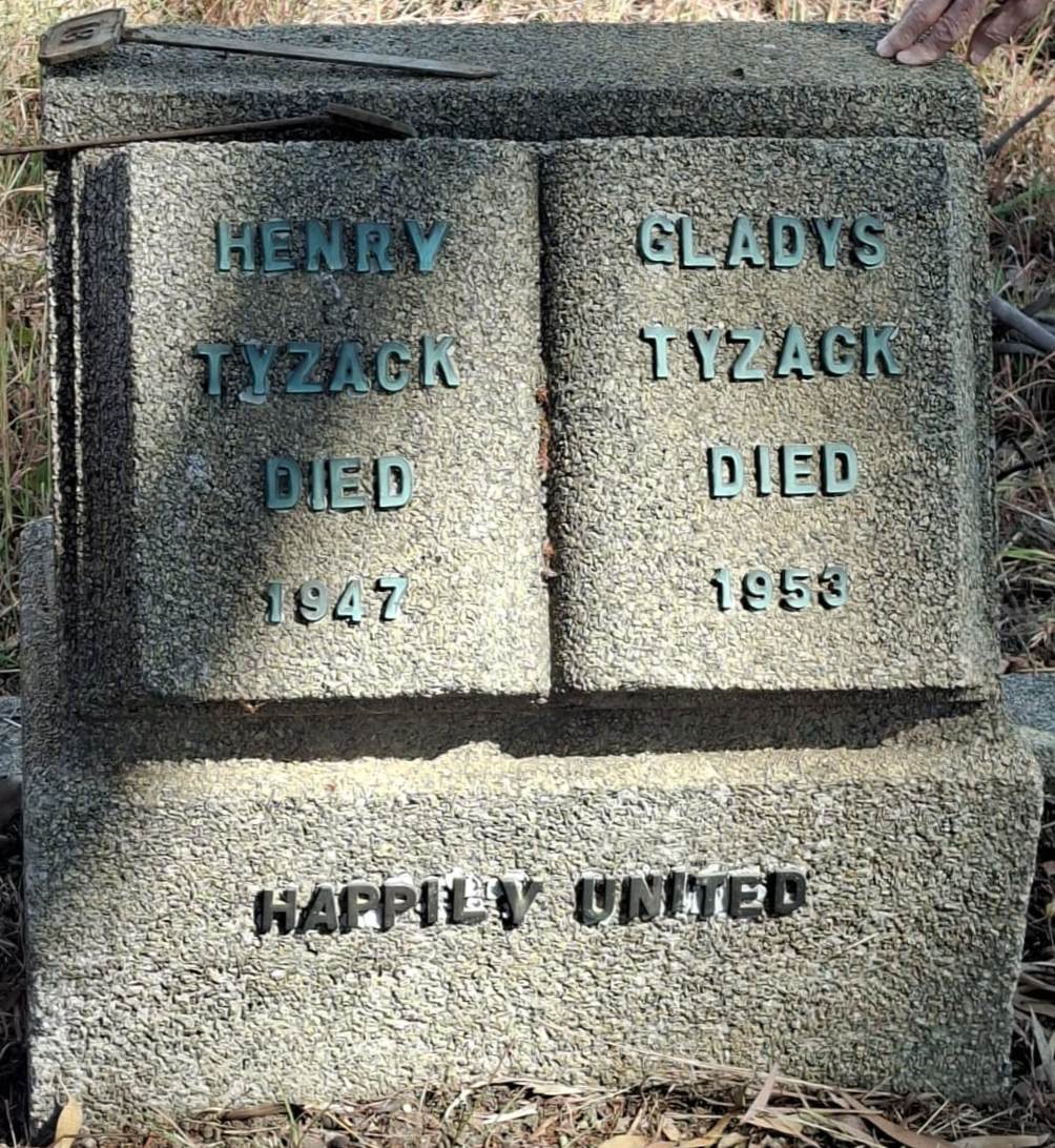 Gravestone of Henry William Tyzack and Gladys (McNeil) Tyzack